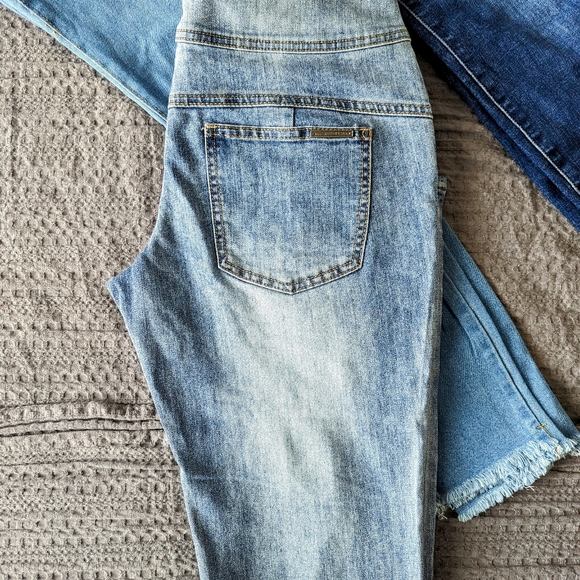 Jeans - Picture 8 of 13